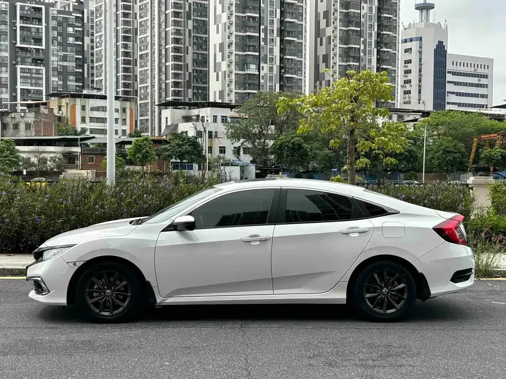 Honda Civic — фото 5