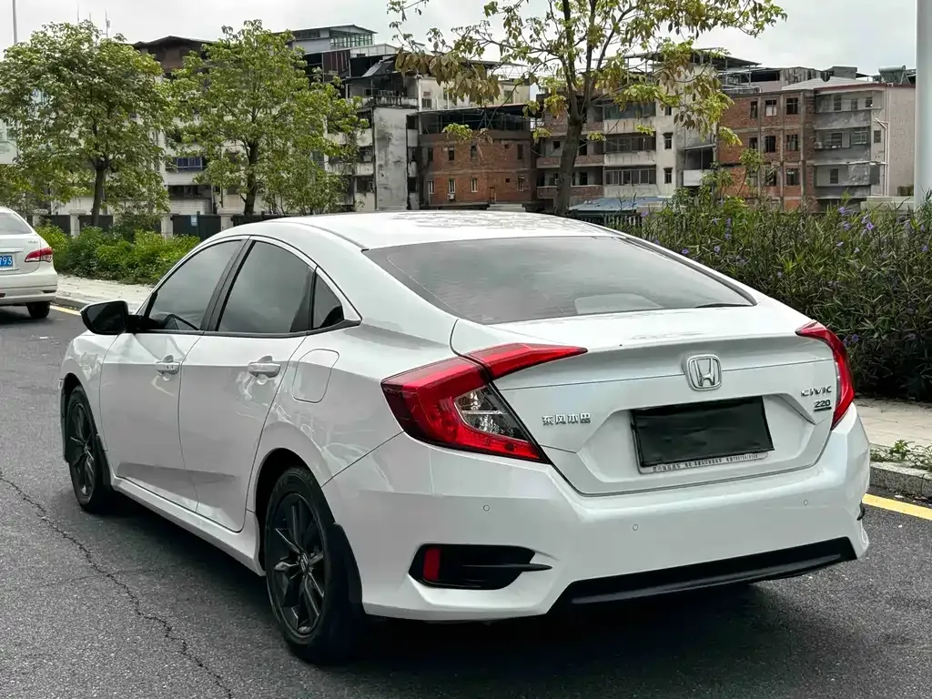 Honda Civic — фото 6