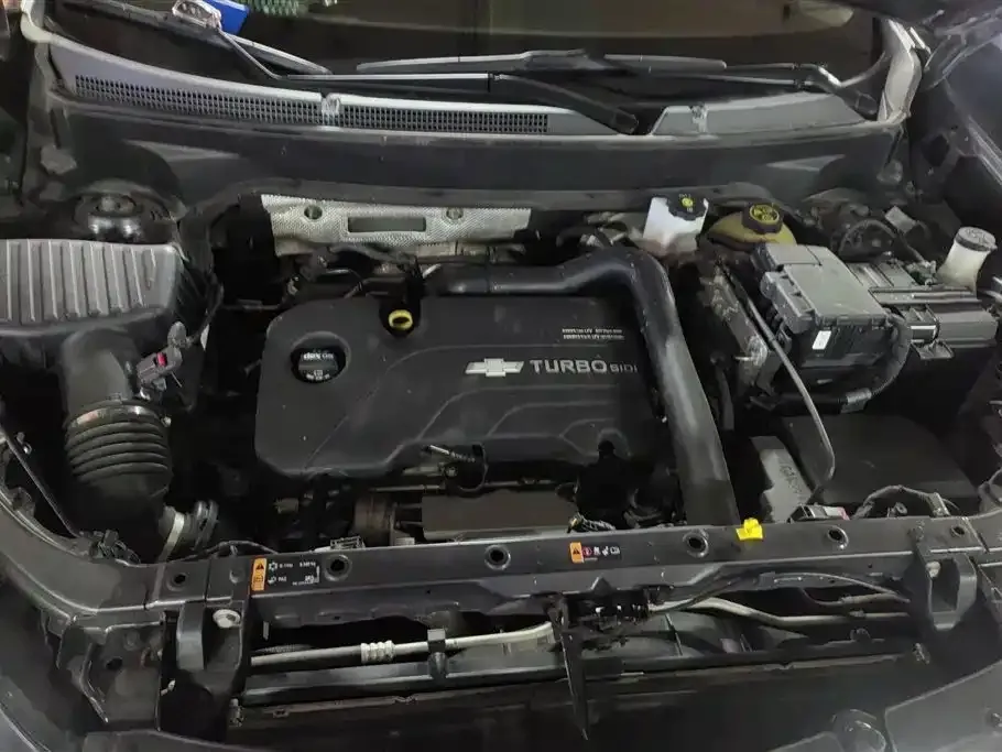 Chevrolet Equinox 2022 из CN, фото 9
