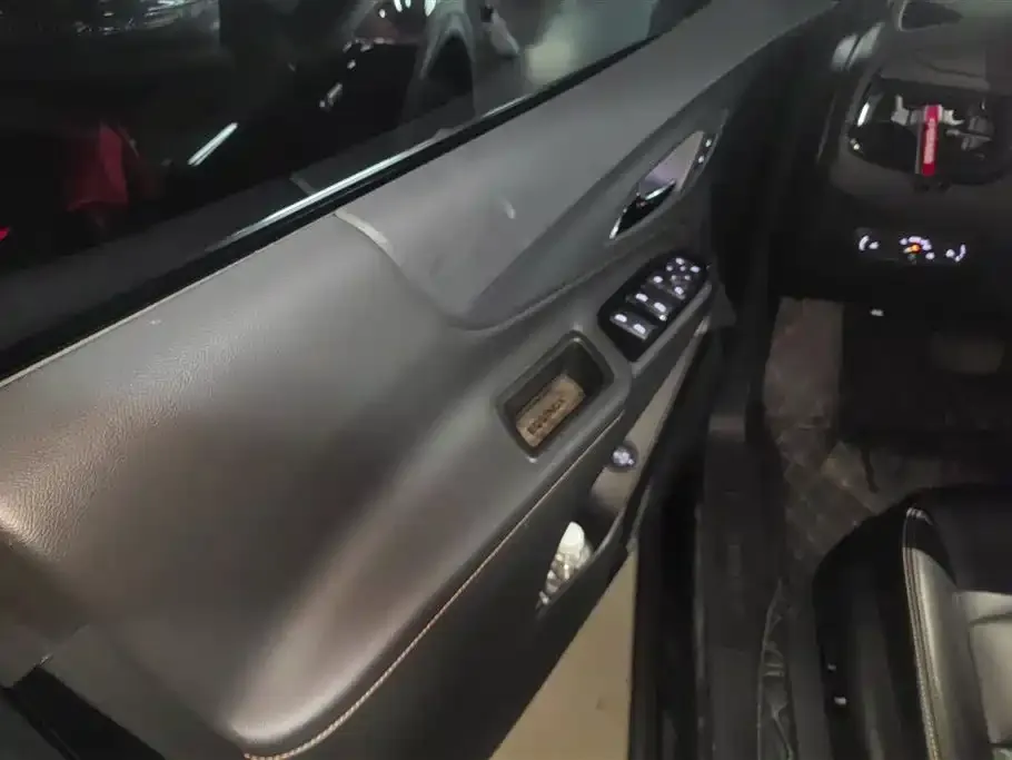 Chevrolet Equinox 2022 из CN, фото 10