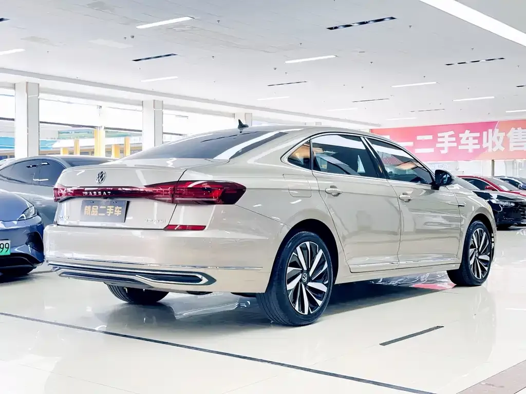 Volkswagen Passat — фото 2