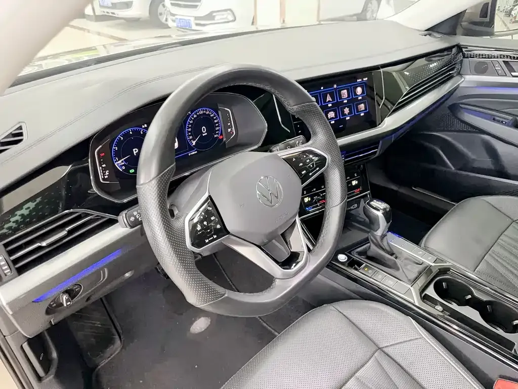 Volkswagen Passat — фото 8
