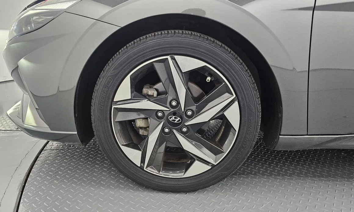 Hyundai AVANTE — фото 9