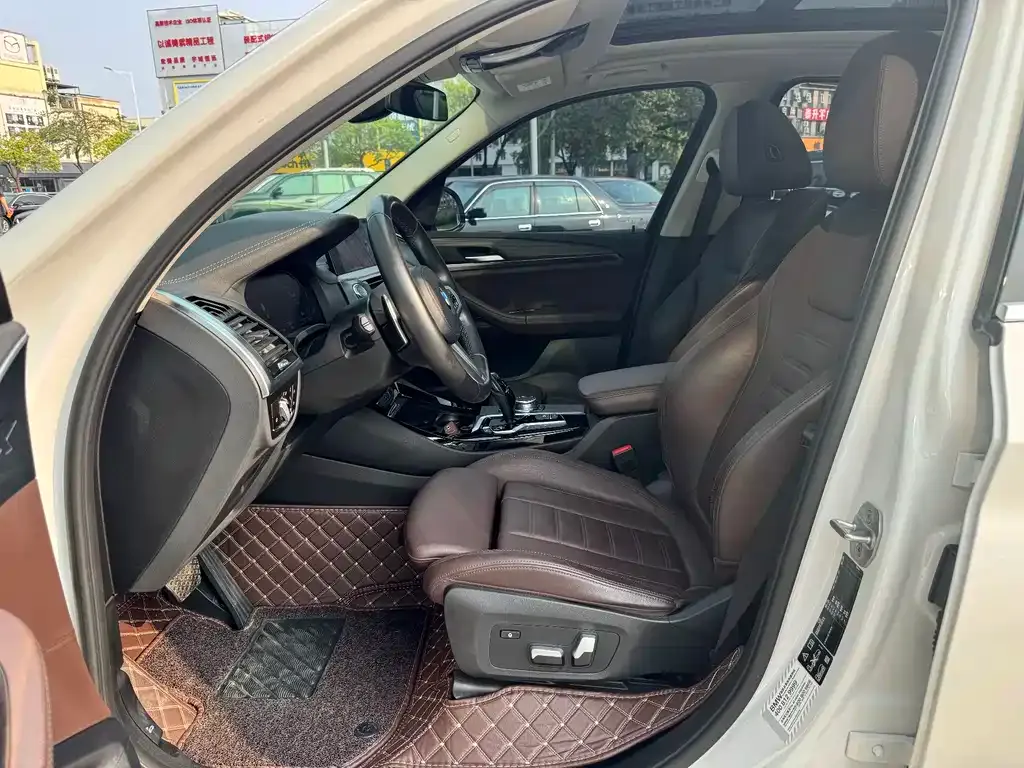 BMW X3 2021 из CN, фото 2