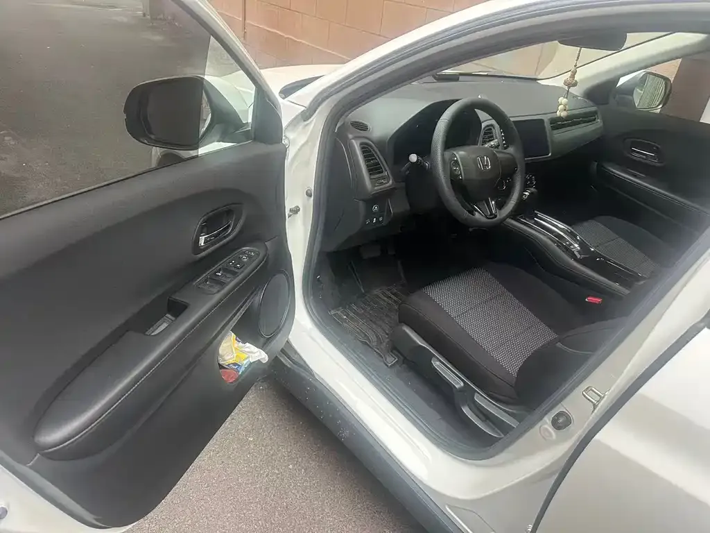 Honda Vezel 2021 из CN, фото 2