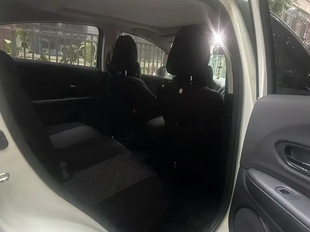 Honda Vezel 2021 из CN, фото 4