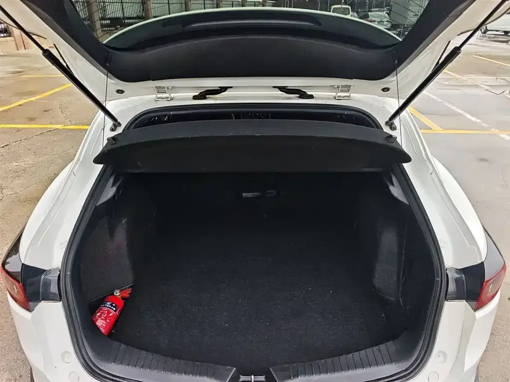 Mazda CX-4 2021 из CN, фото 9