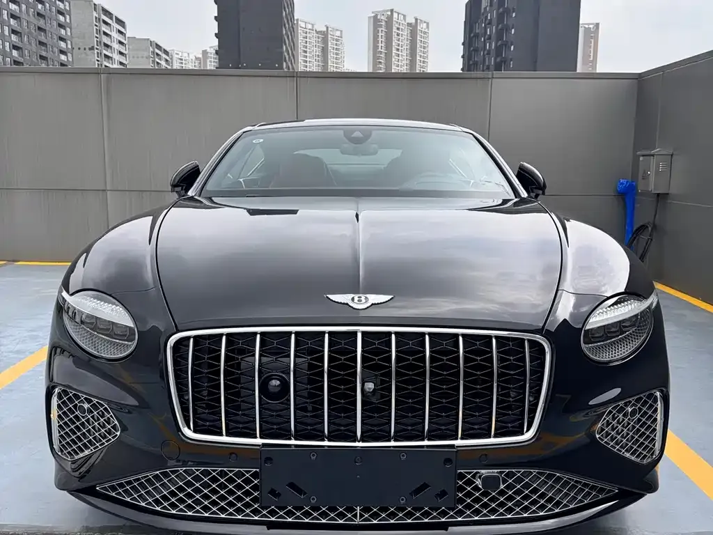 Bentley Flying Spur — фото 8