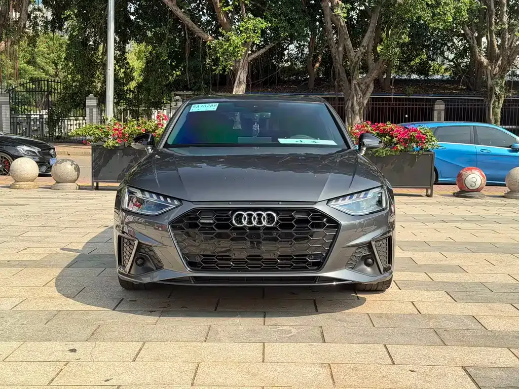 Audi A4L 2022 из CN, фото 6