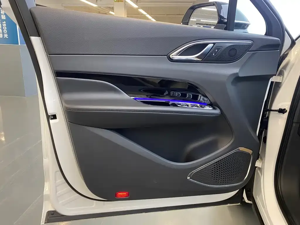 Hongqi HS3 PHEV 2025 из CN, фото 8