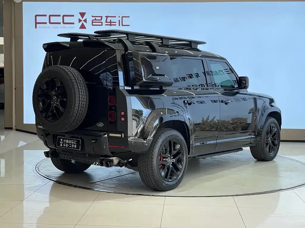 Land Rover Defender — фото 10