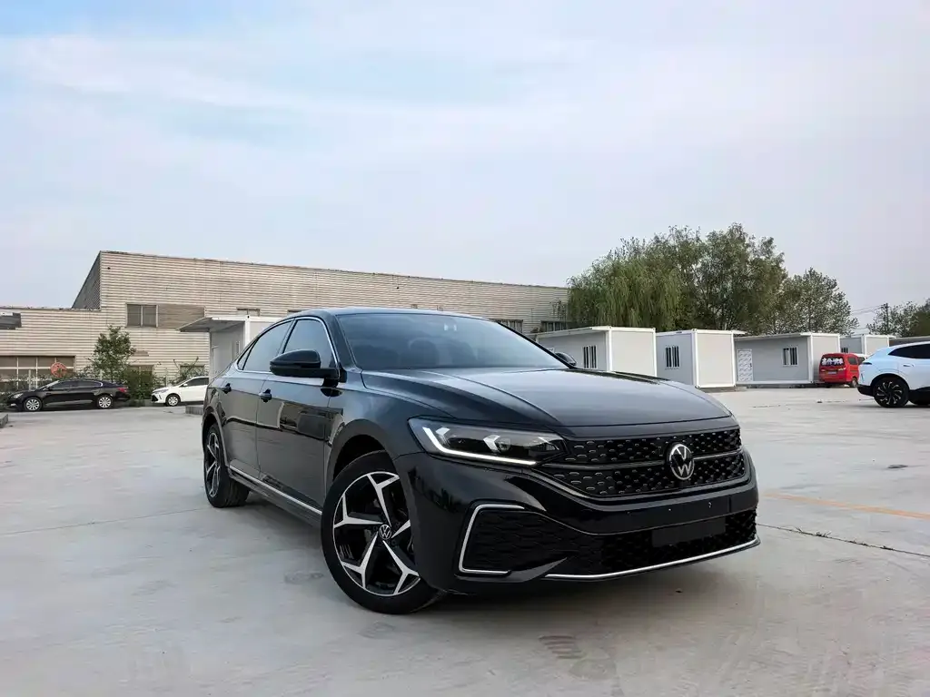 Volkswagen Passat — фото 4