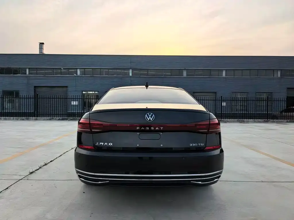 Volkswagen Passat — фото 2