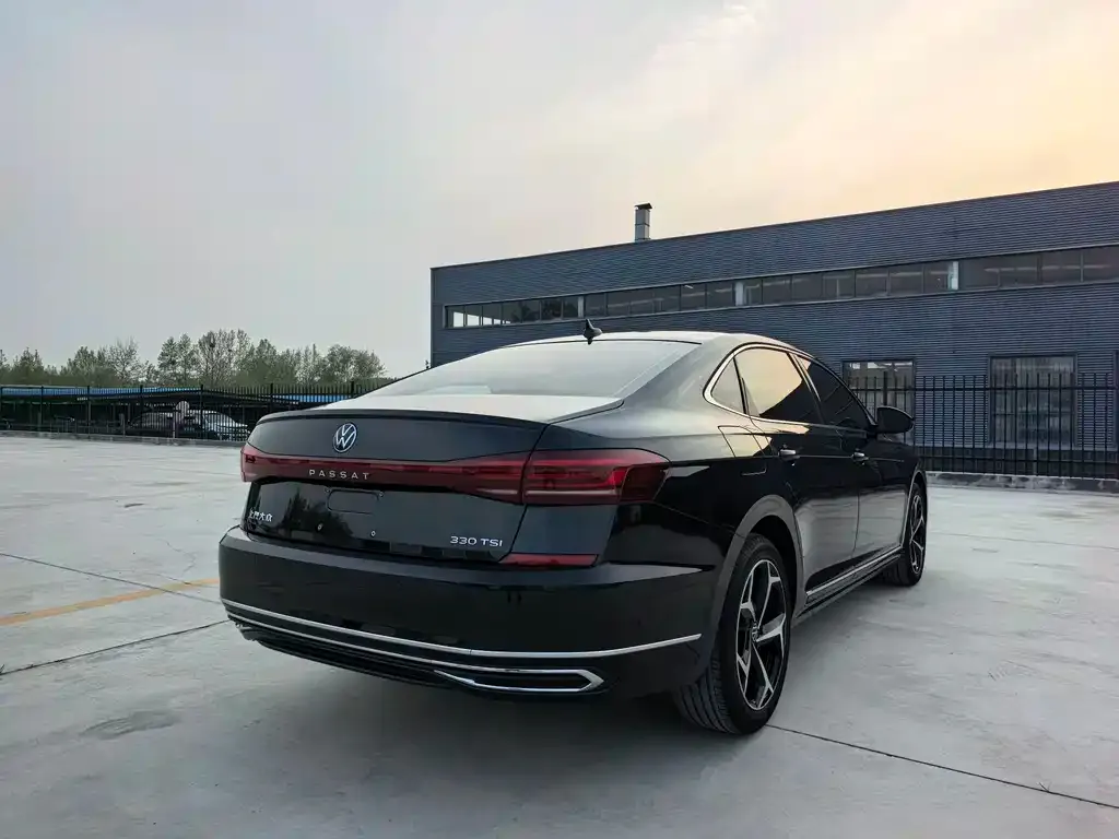 Volkswagen Passat — фото 9