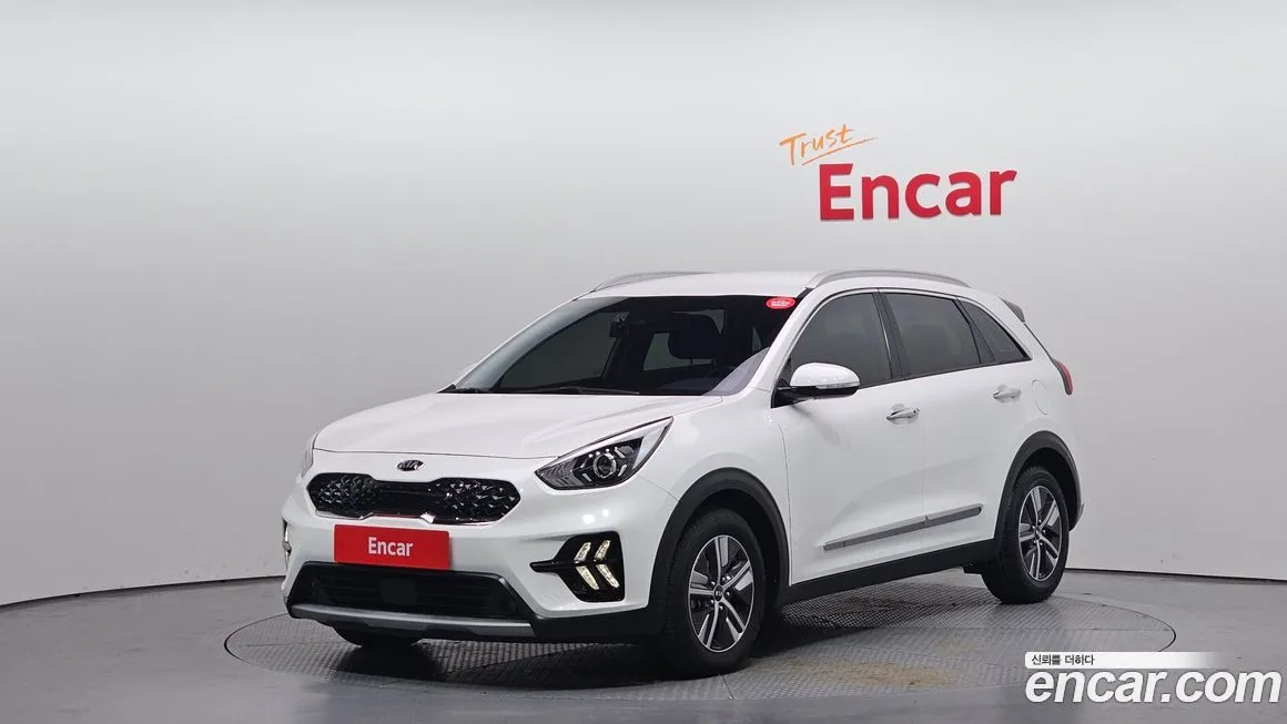 Kia Niro — фото 1