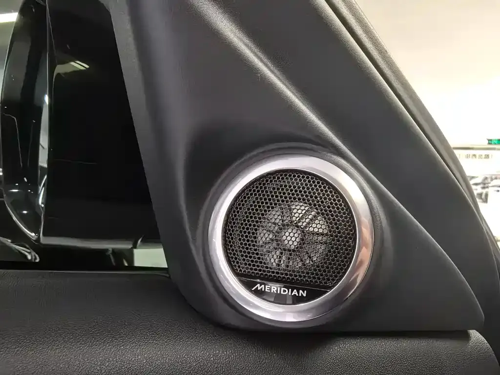 Land Rover Evoque — фото 2