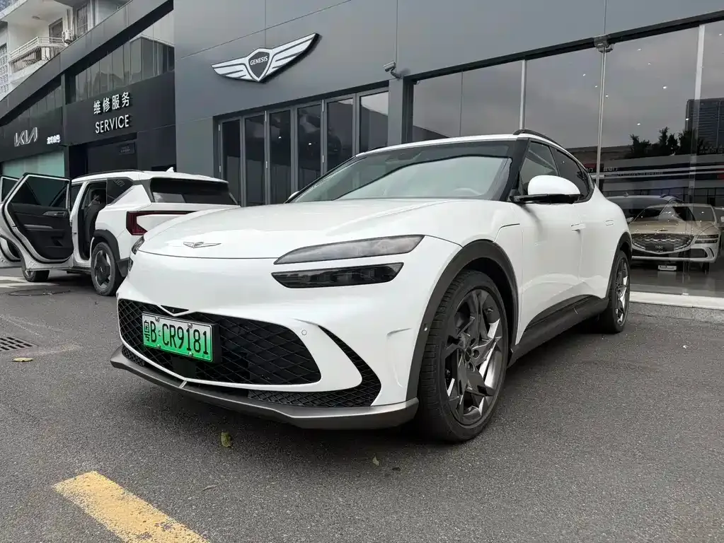Genesis GV60 — фото 1