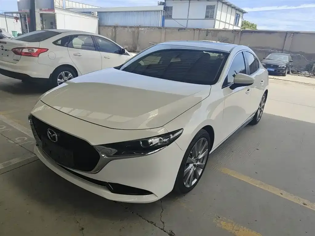Mazda 3 Axela — фото 10