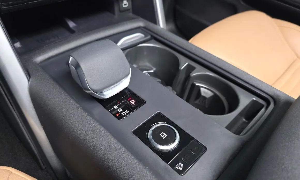 Land Rover Discovery 2024 из KR, фото 9