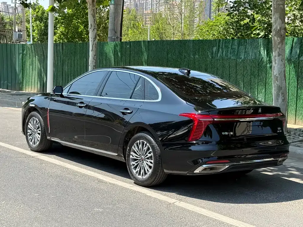 Hongqi H5 — фото 4
