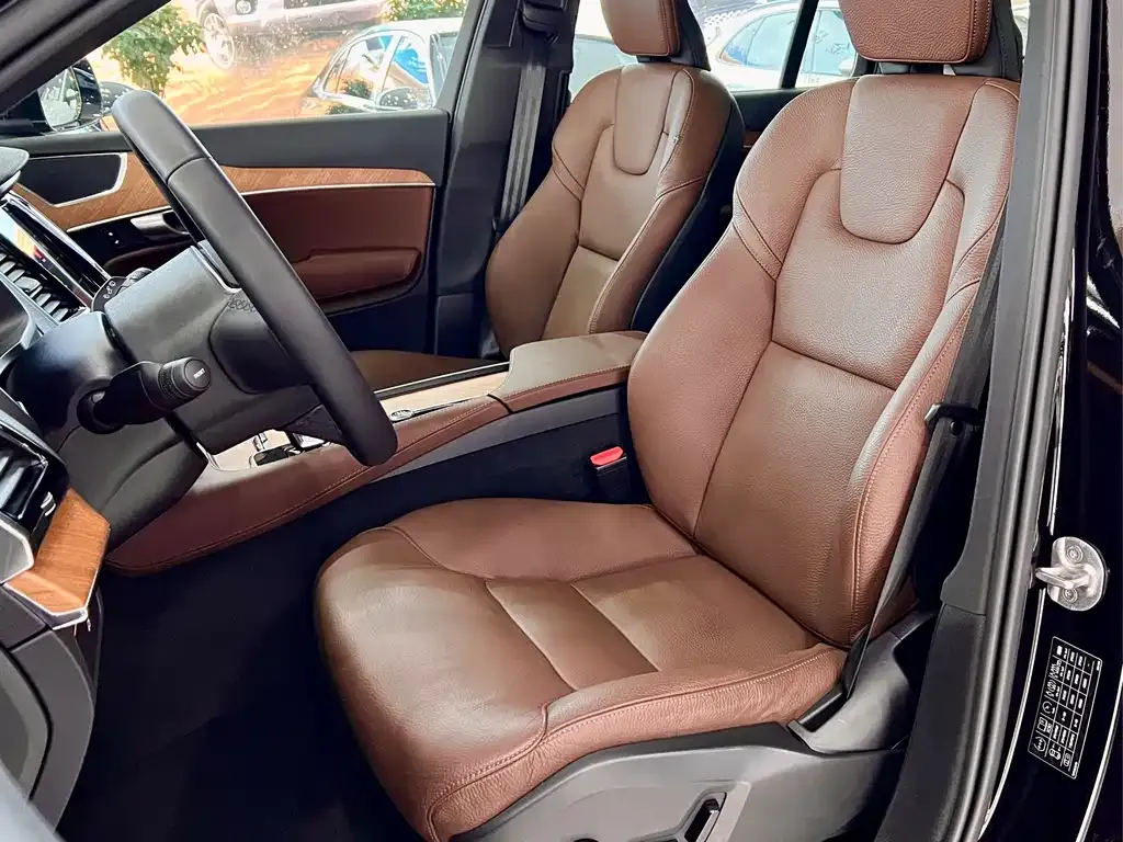 Volvo XC90 — фото 4