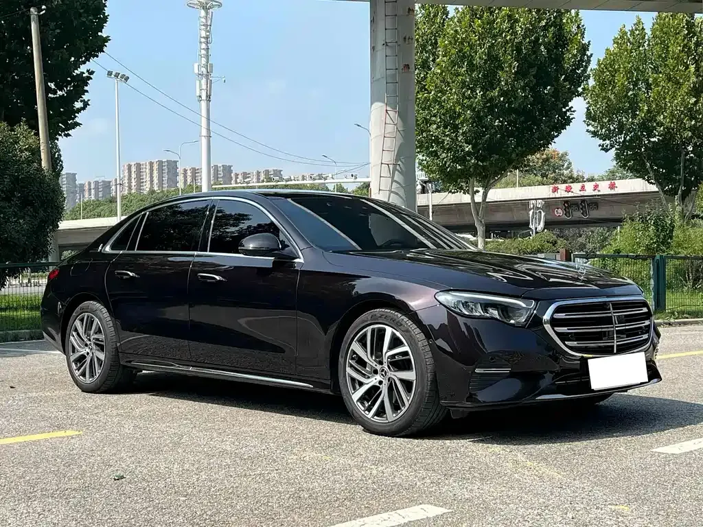 Mercedes-Benz E-Class — фото 10