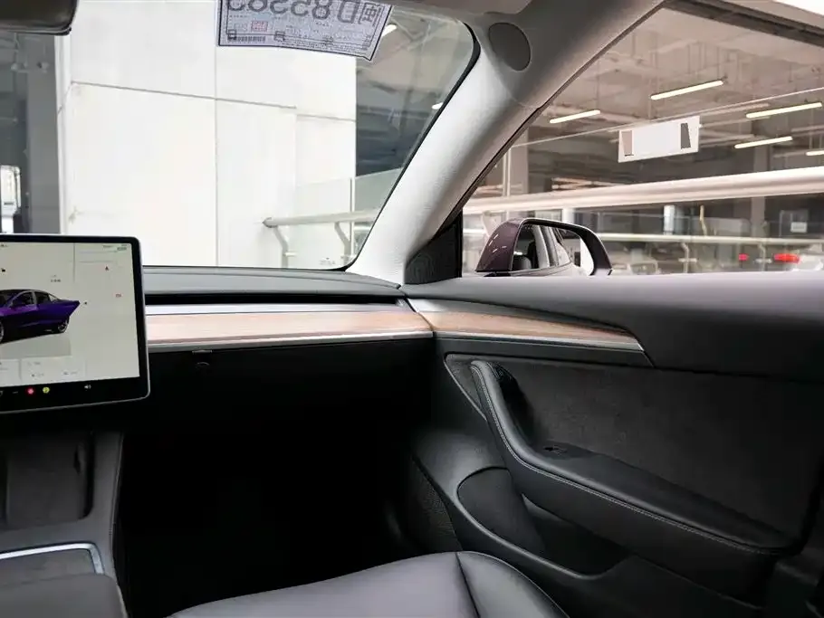 Tesla Model 3 — фото 4