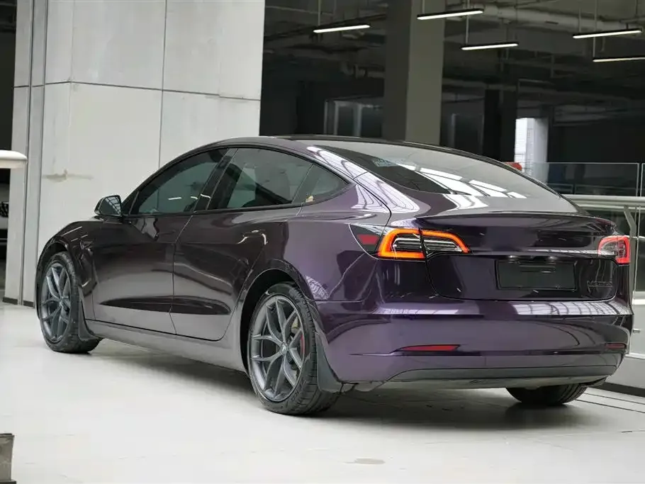 Tesla Model 3 — фото 10