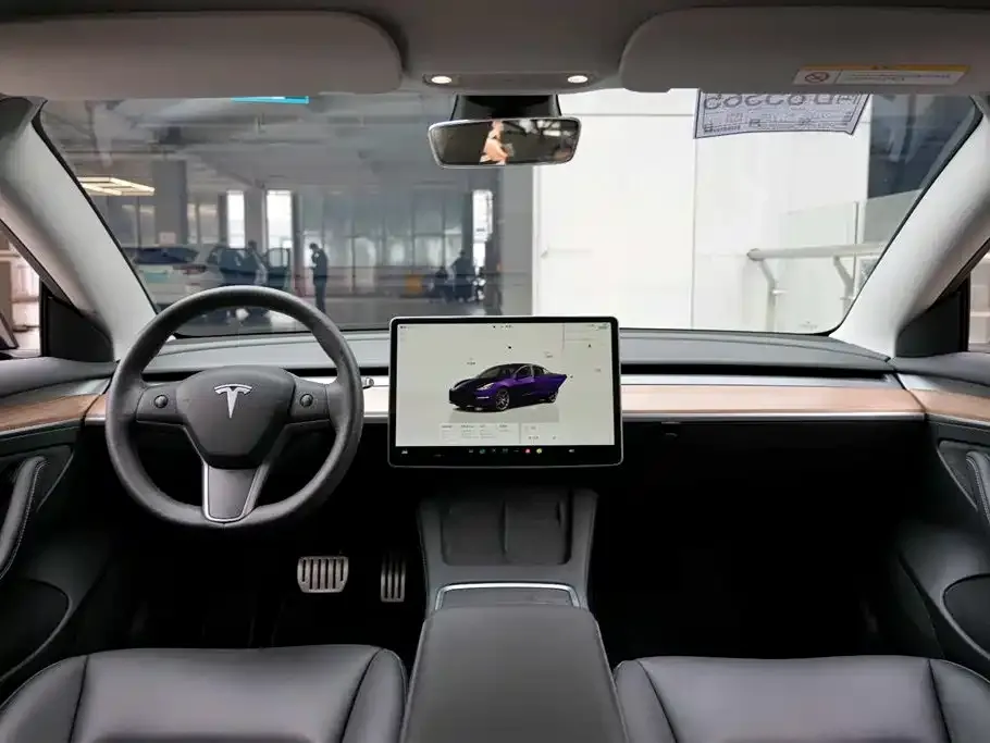 Tesla Model 3 — фото 2