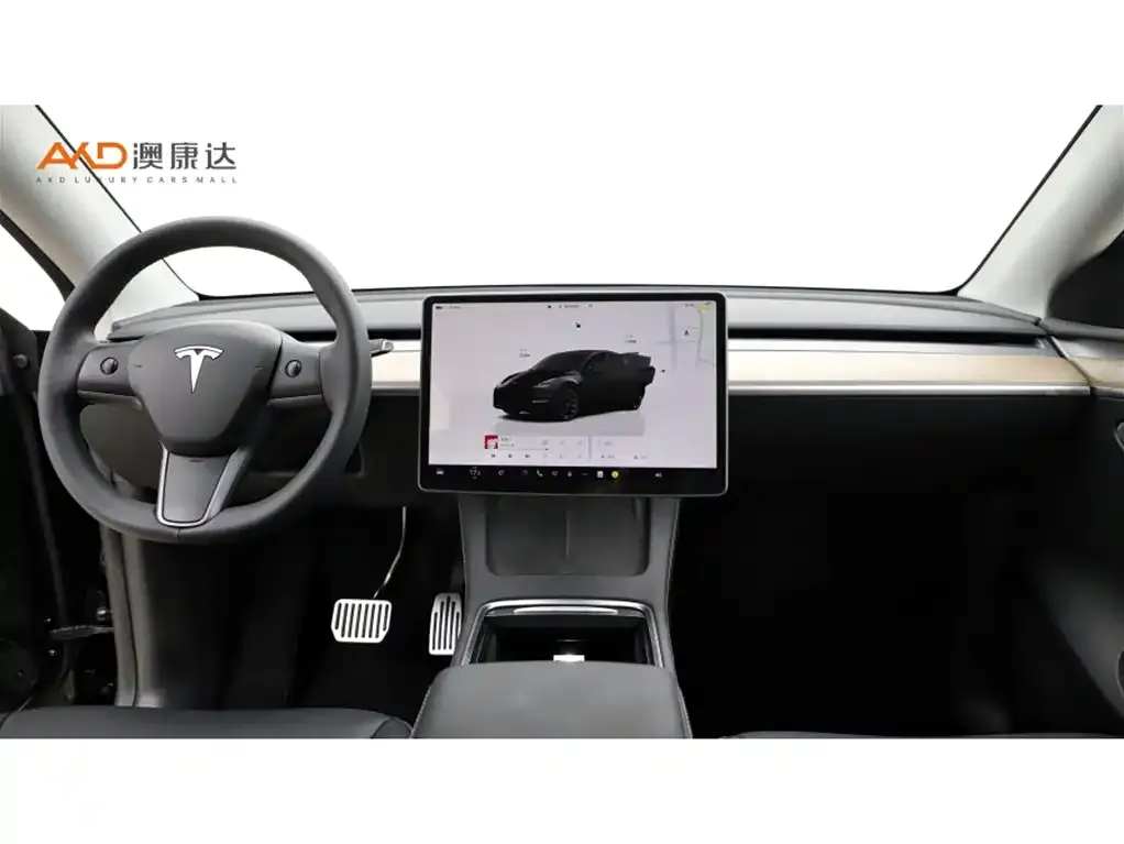 Tesla Model Y — фото 8
