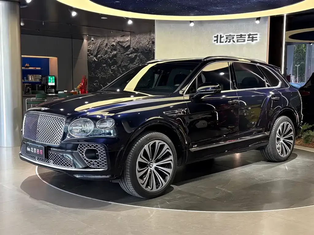 Bentley Bentayga — фото 1