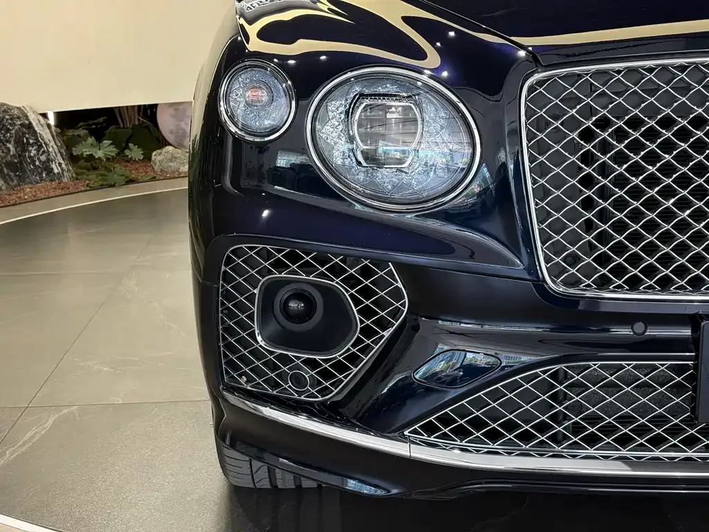Bentley Bentayga — фото 5