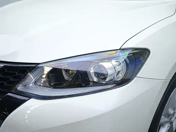 Nissan Tiida 2024 из CN, фото 4
