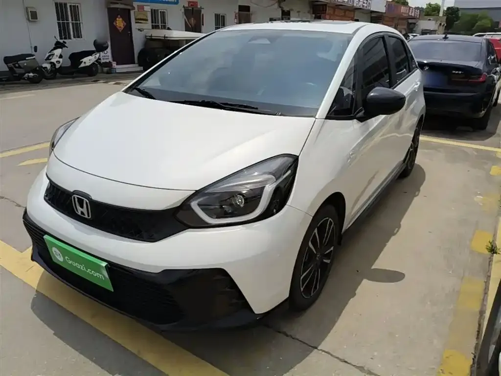 Honda Fit — фото 1