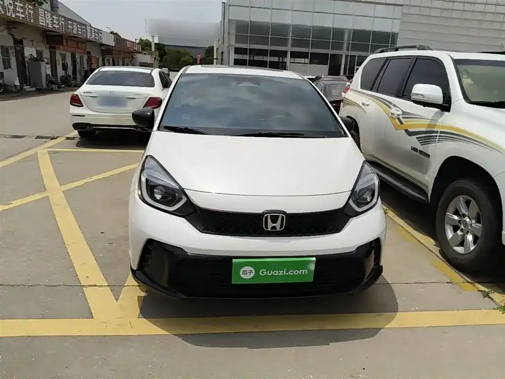 Honda Fit — фото 10