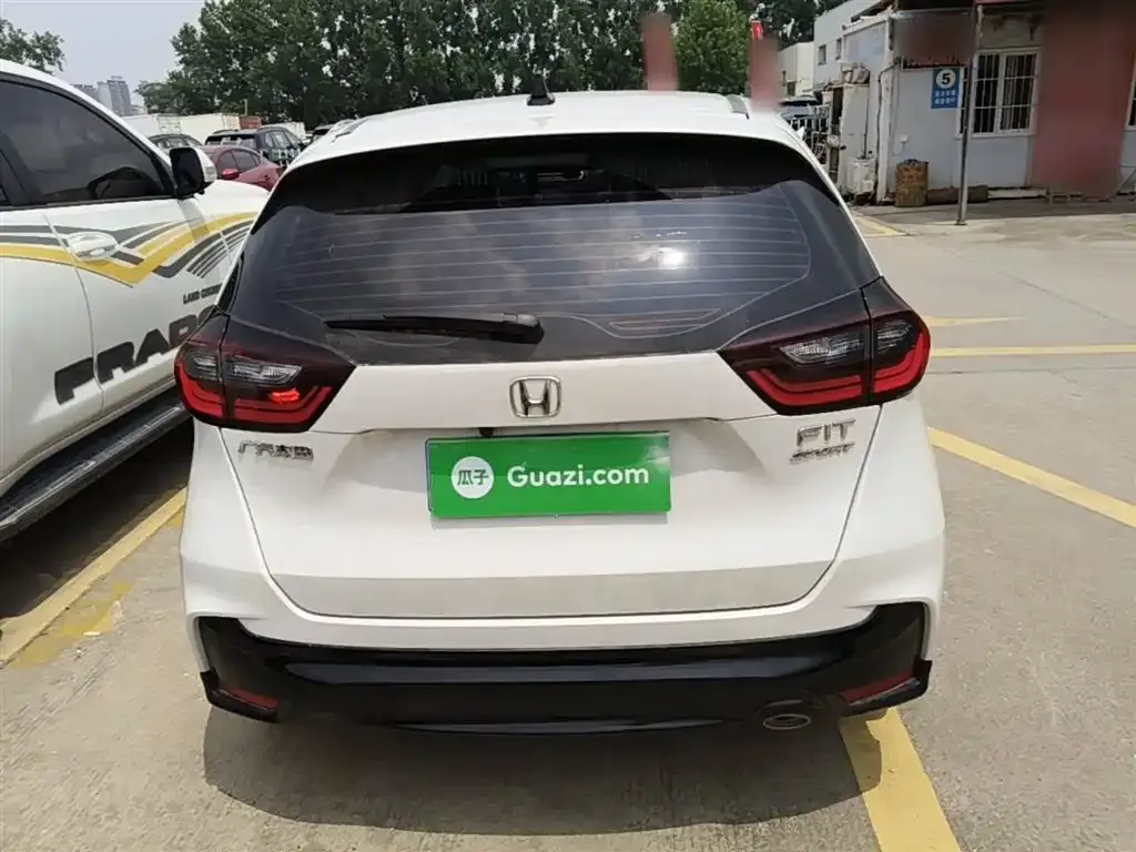 Honda Fit — фото 7