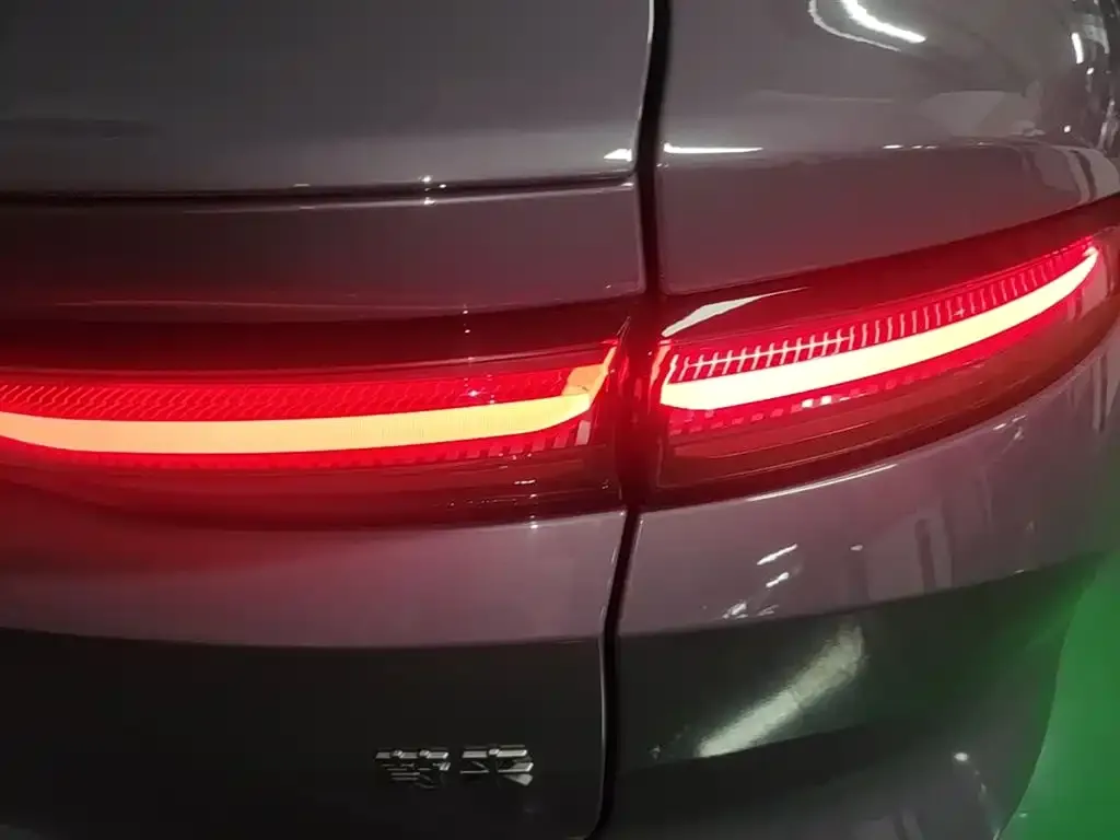 NIO EC6 — фото 8