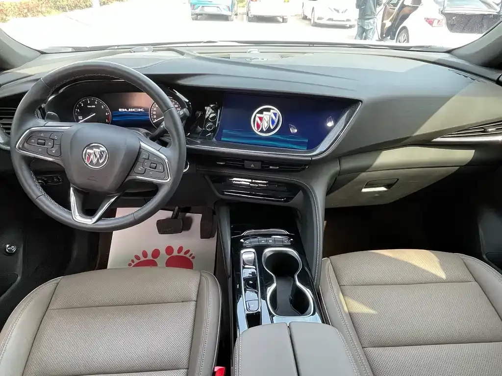 Buick Envision Plus — фото 4