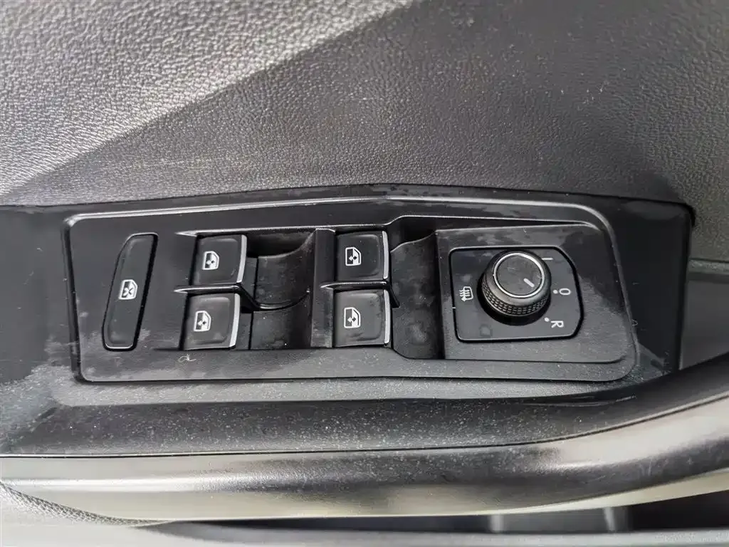 Volkswagen T-Roc 2022 из CN, фото 8