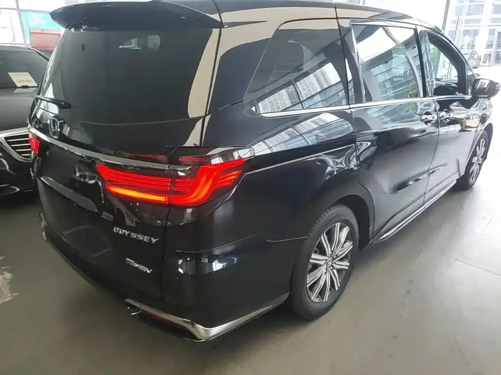 Honda Odyssey 2024 из CN, фото 10