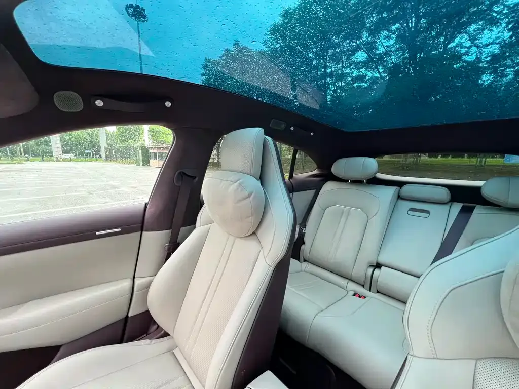 Xiaomi YU7 — фото 9