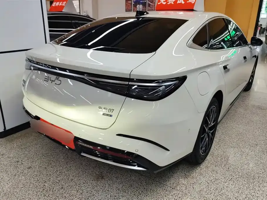BYD Seal 07 DM-i — фото 6