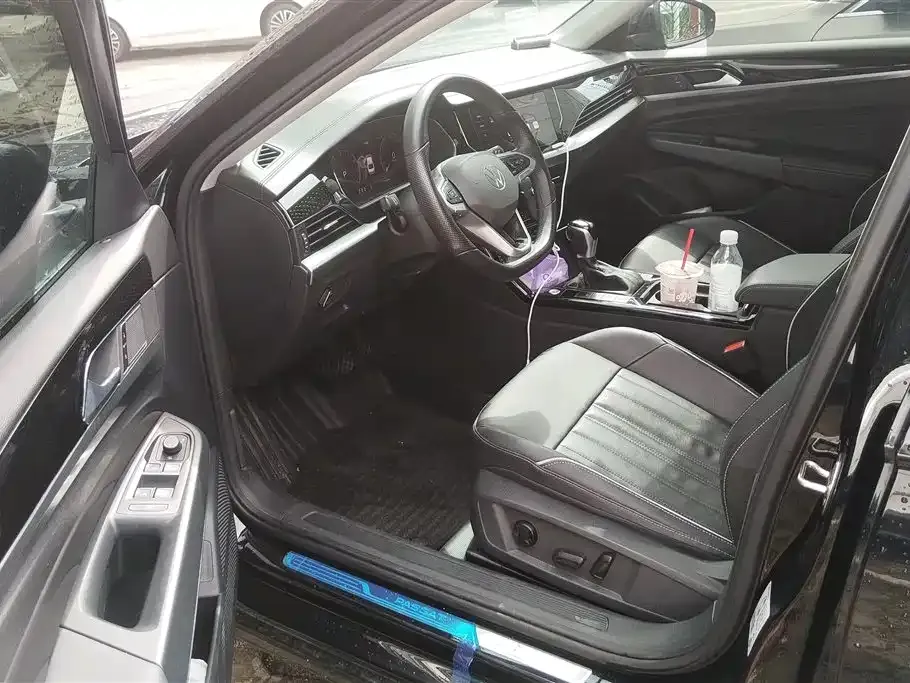 Volkswagen Passat — фото 8