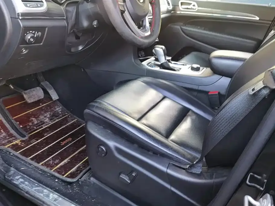 Jeep Grand Cherokee (Import) 2022 из CN, фото 5