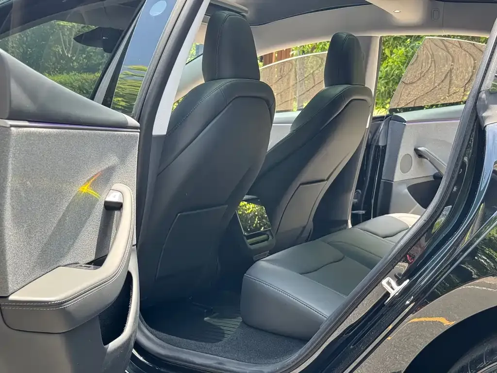 Tesla Model 3 — фото 2