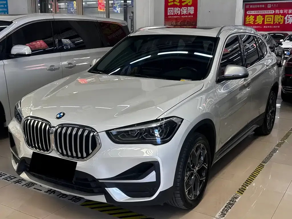 BMW X1 — фото 1