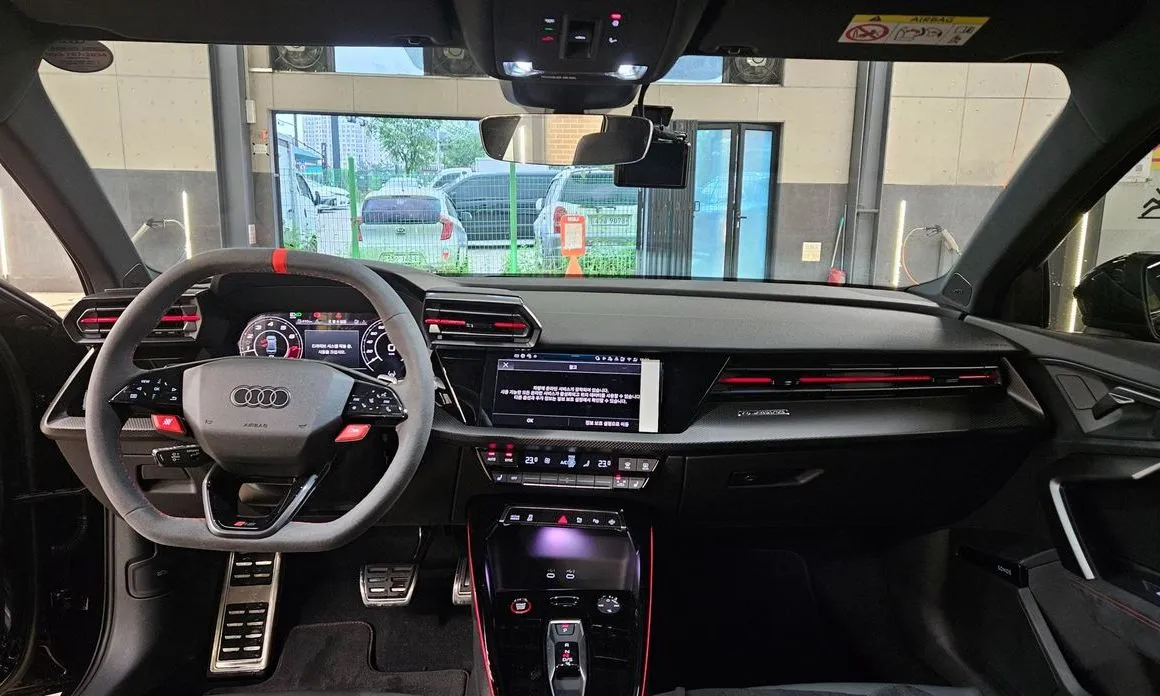 Audi RS3 2025 из KR, фото 2