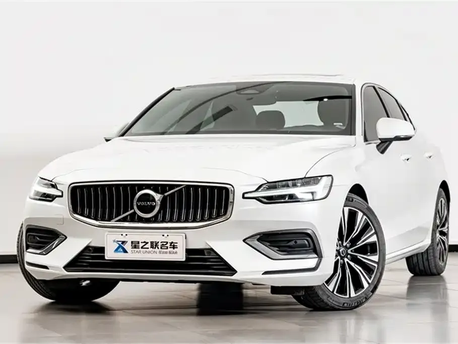 Volvo S60 — фото 8
