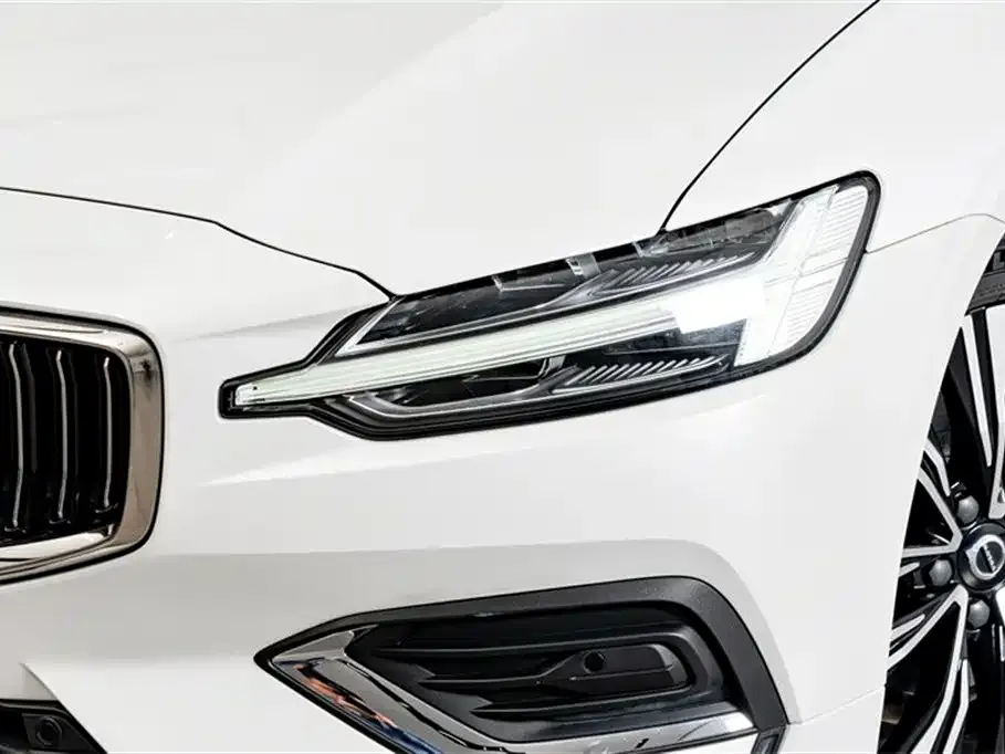 Volvo S60 — фото 3