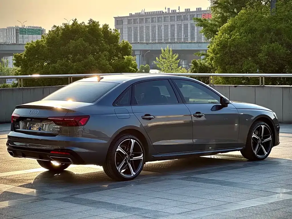 Audi A4L — фото 10